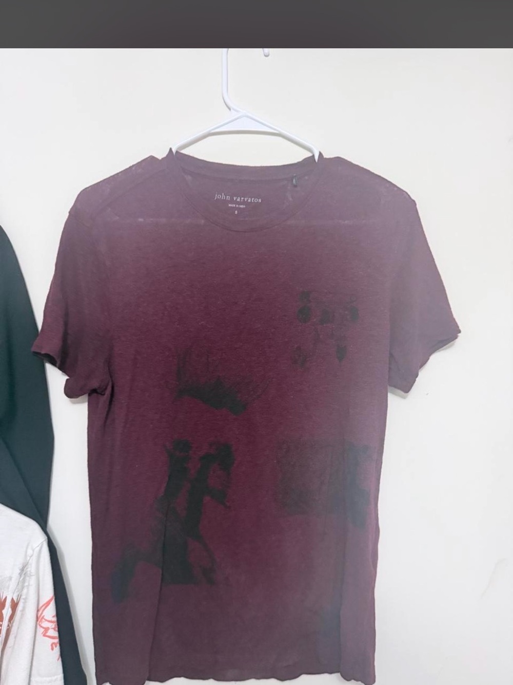 John Varvatos Men's Maroon Short-Sleeve Graphic Tee